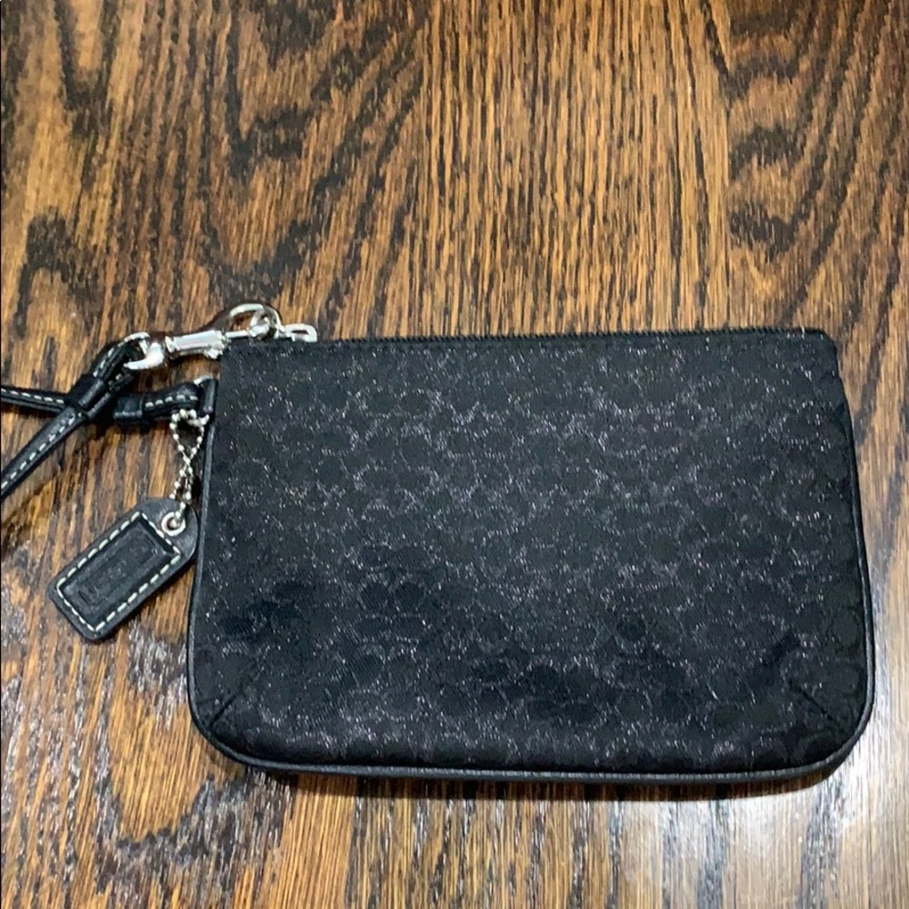 Coach - signature “C” shimmer wristlet